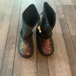 Brand Née Kids Girls Boots! Glittery & comfortable.
